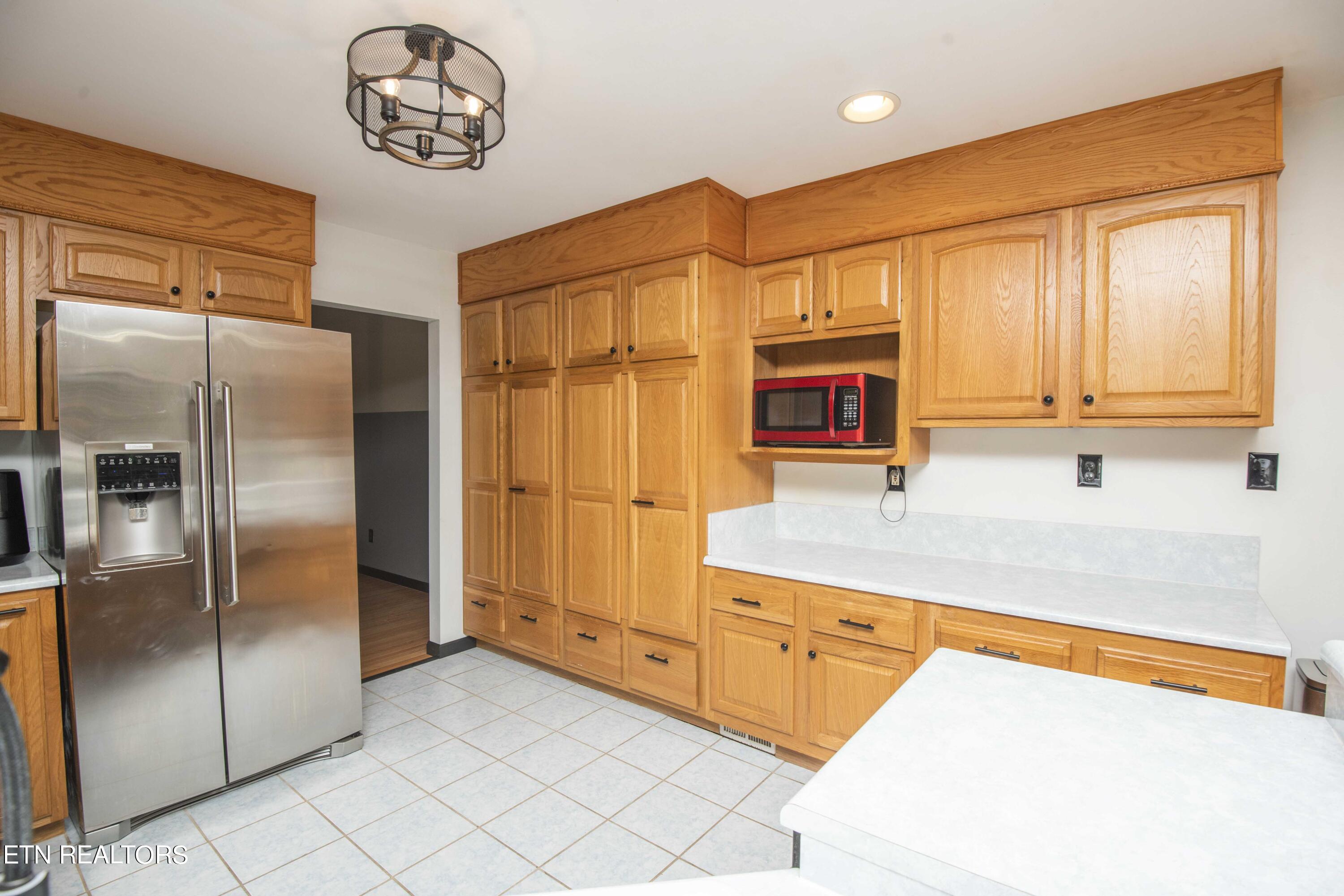 483 Pattie Gap Road Philadelphia, TN 37846 - Photo 8 of 40 kitchen_1