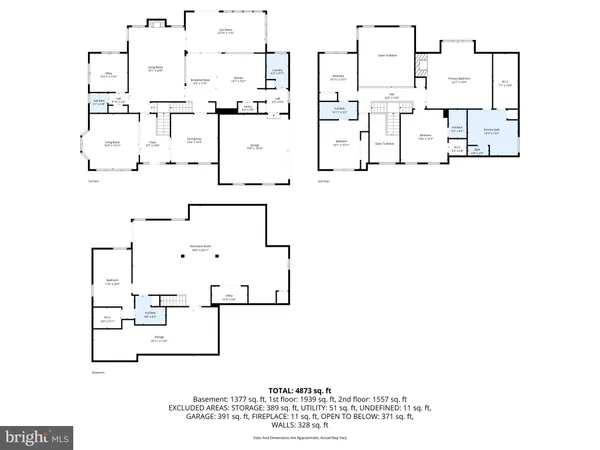 a black and white photo of a living room