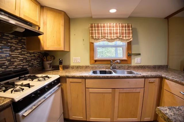 $199,900 | 80 Elliot Lane, Tamworth, NH 03886