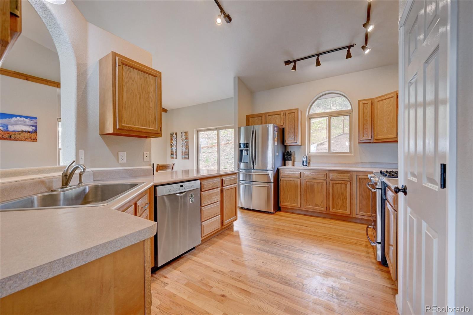 33277 Jenifer Road Pine, CO 80470 - Photo 11 of 40 Gallery Image 11