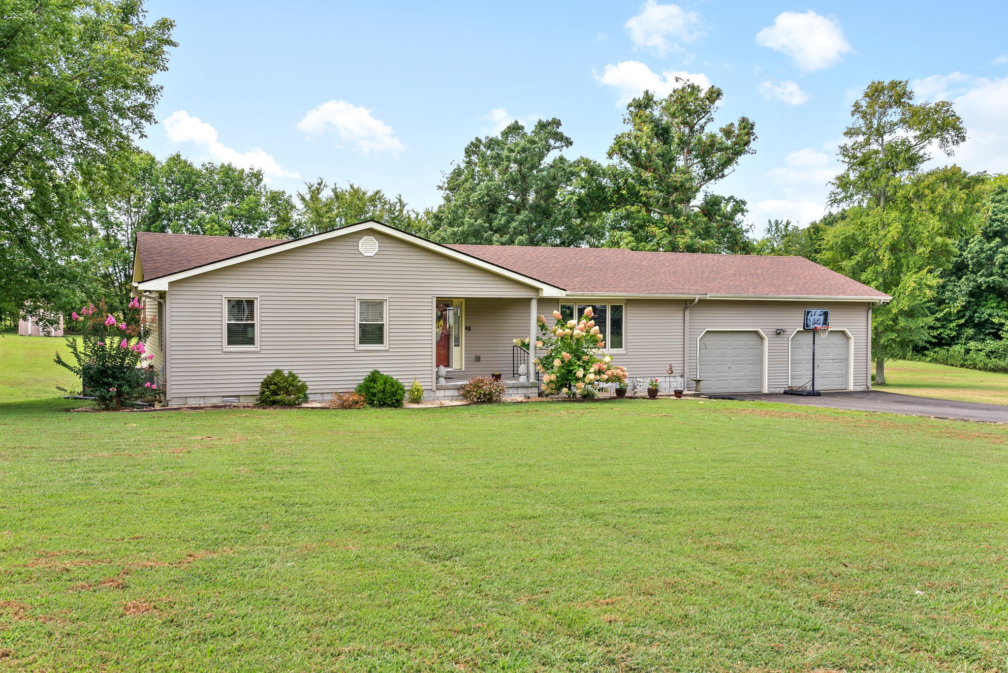 2588 Deason Road Hopkinsville, KY 42240 - Photo 3 of 30 Gallery Image 3
