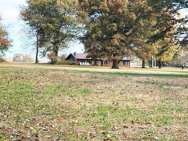 $350,000 | 3631 South Oak Hill Road, Carthage, MO 64836
