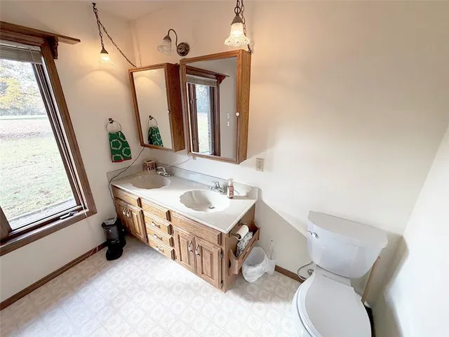 $350,000 | 3631 South Oak Hill Road, Carthage, MO 64836