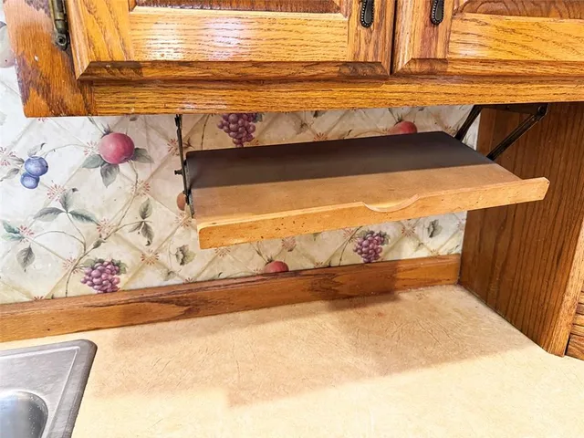 $350,000 | 3631 South Oak Hill Road, Carthage, MO 64836