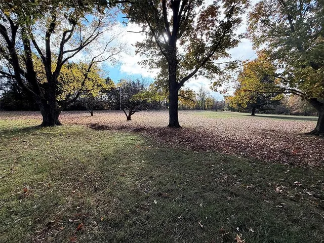 $350,000 | 3631 South Oak Hill Road, Carthage, MO 64836