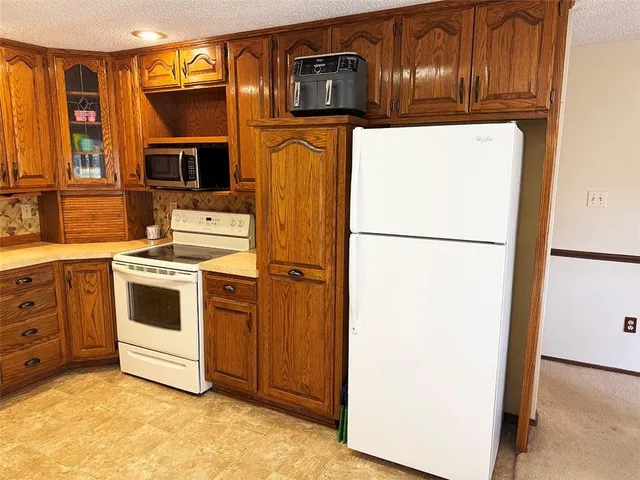 $350,000 | 3631 South Oak Hill Road, Carthage, MO 64836