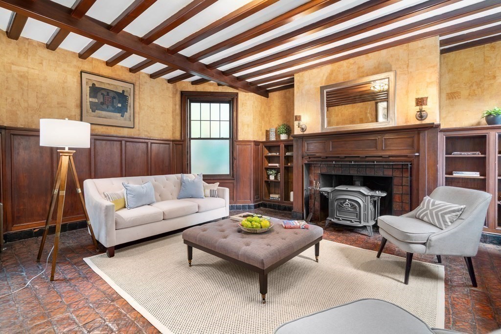 12 Druce Street Brookline, MA 02445 - Photo 8 of 22 Gallery Image 8