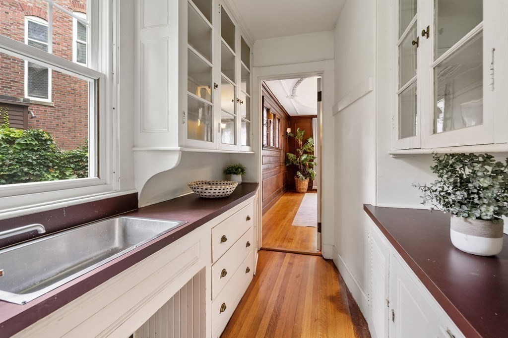 12 Druce Street Brookline, MA 02445 - Photo 9 of 22 Gallery Image 9