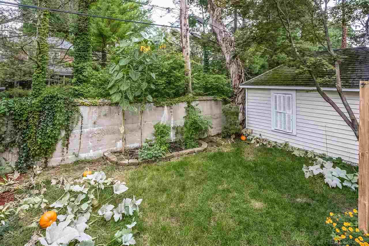 56 Mapleton Road Grosse Pointe, MI 48236 - Photo 37 of 45 31330220-36.JPG