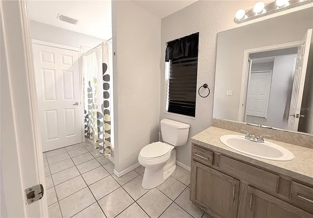 $2,050 | 1719 Hammocks Avenue, Lutz, FL 33549