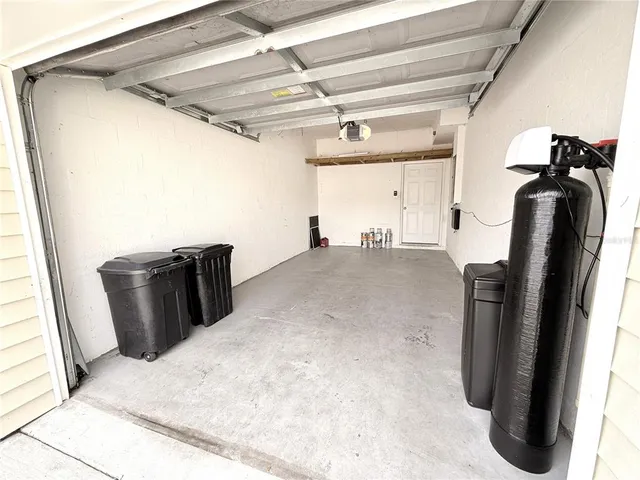 $2,050 | 1719 Hammocks Avenue, Lutz, FL 33549