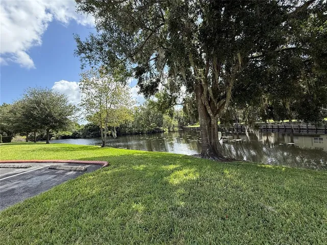 $2,050 | 1719 Hammocks Avenue, Lutz, FL 33549