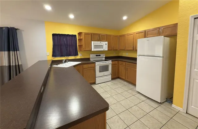 $2,050 | 1719 Hammocks Avenue, Lutz, FL 33549