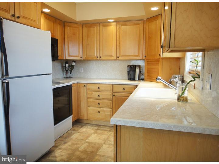 1815 Tomlinson Road Philadelphia, PA 19116 - Photo 13 of 21 Kitchen