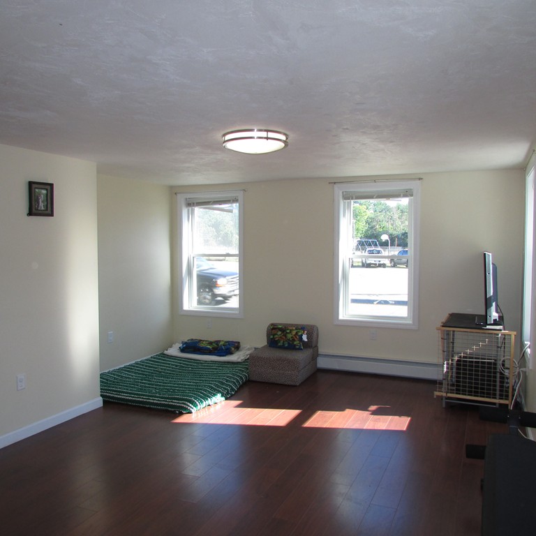 304 Main Street Townsend, MA 01469 - Photo 6 of 23 Gallery Image 6