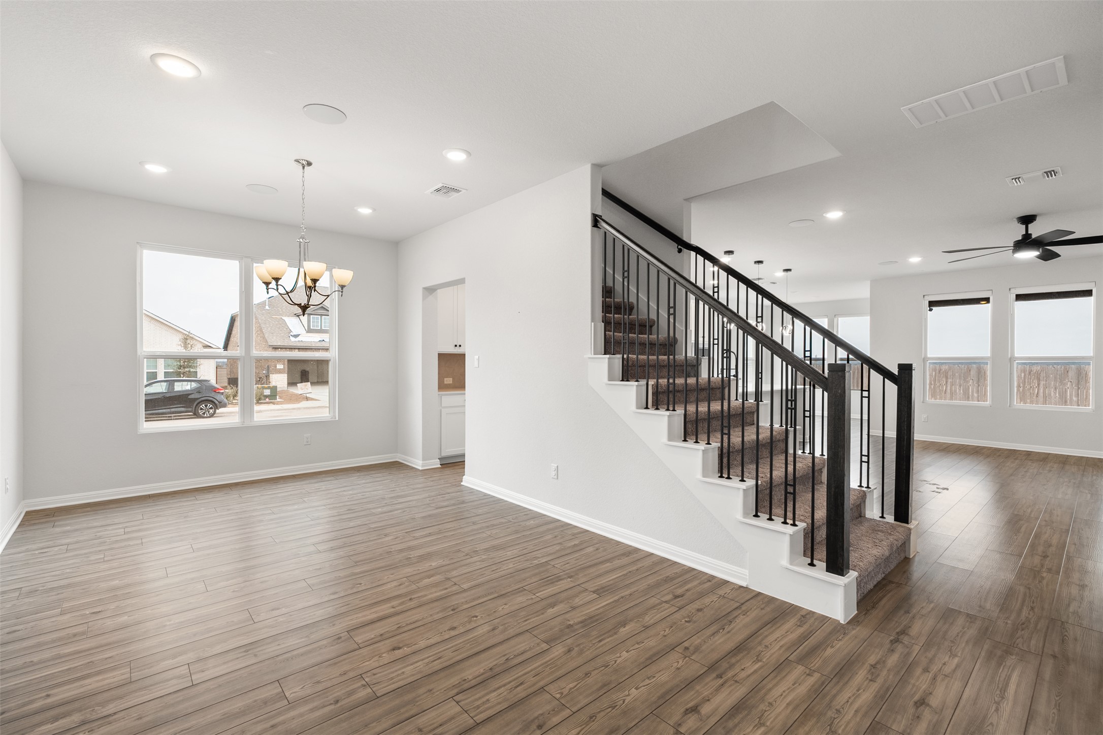 2516 Walking Y Road Georgetown, TX 78633 - Photo 4 of 24