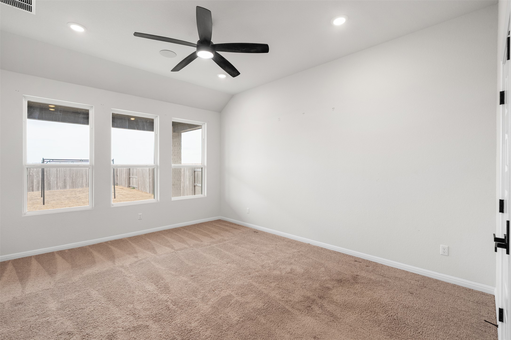 2516 Walking Y Road Georgetown, TX 78633 - Photo 8 of 24