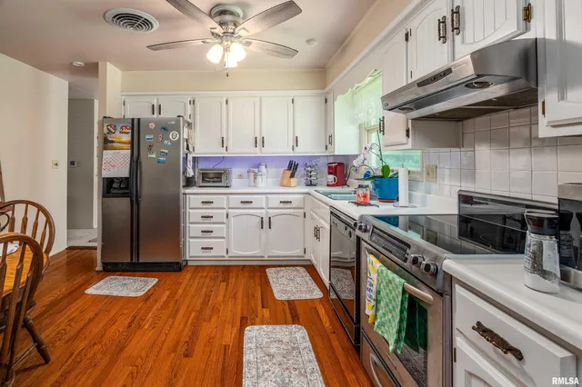 $185,000 | 3103 Woodlawn Place, Marion, IL 62959