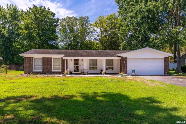$185,000 | 3103 Woodlawn Place, Marion, IL 62959