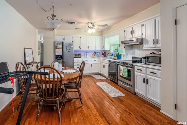 $185,000 | 3103 Woodlawn Place, Marion, IL 62959