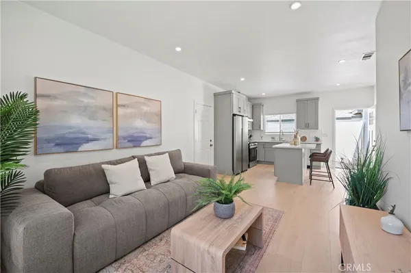 $1,595,000 | 13622 Illinois Street, Westminster, CA 92683