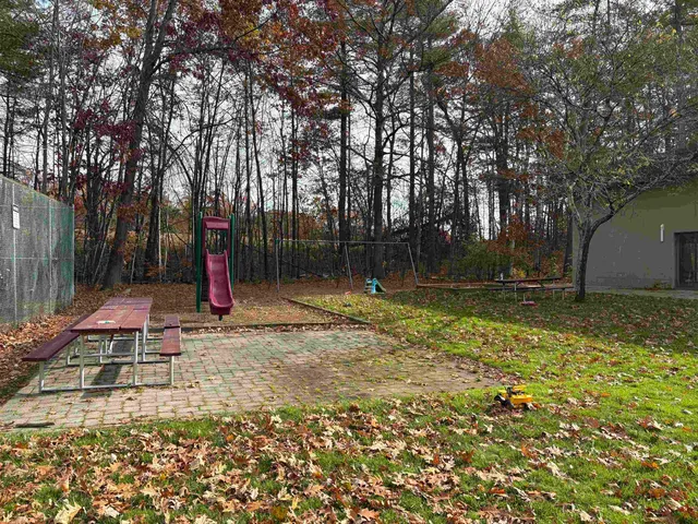 $239,000 | 2 Strawberry Bank Road, Unit 17, Nashua, NH 03062