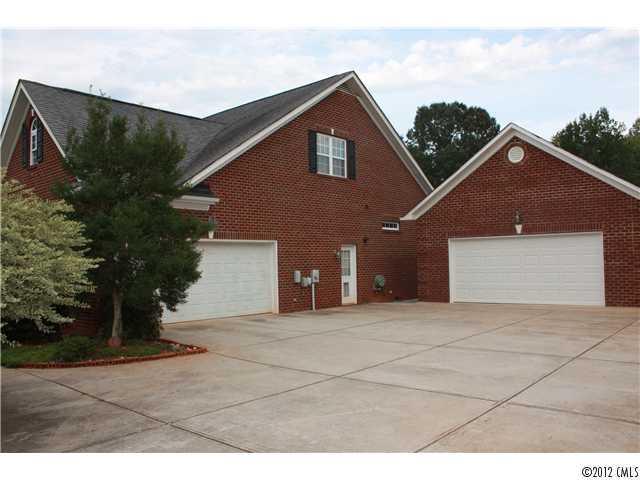 2675 Beulah Church Road Matthews, NC 28104 - Photo 14 of 16 Gallery Image 14