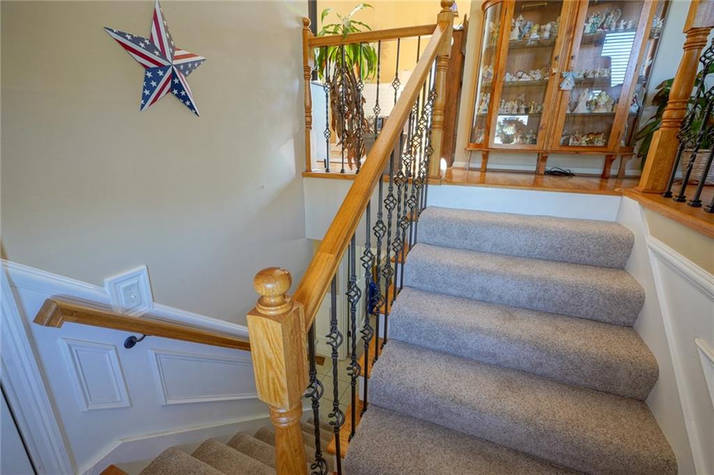 835 Emerson Road Carmel, IN 46032 - Photo 4 of 32 Gallery Image 4