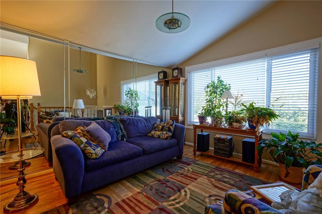 835 Emerson Road Carmel, IN 46032 - Photo 6 of 32 Gallery Image 6