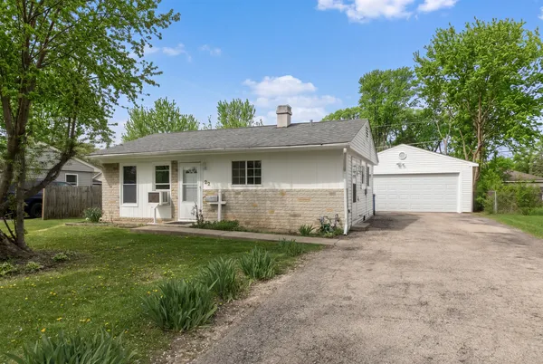 $265,000 | 22 Wren Road, Carpentersville, IL 60110
