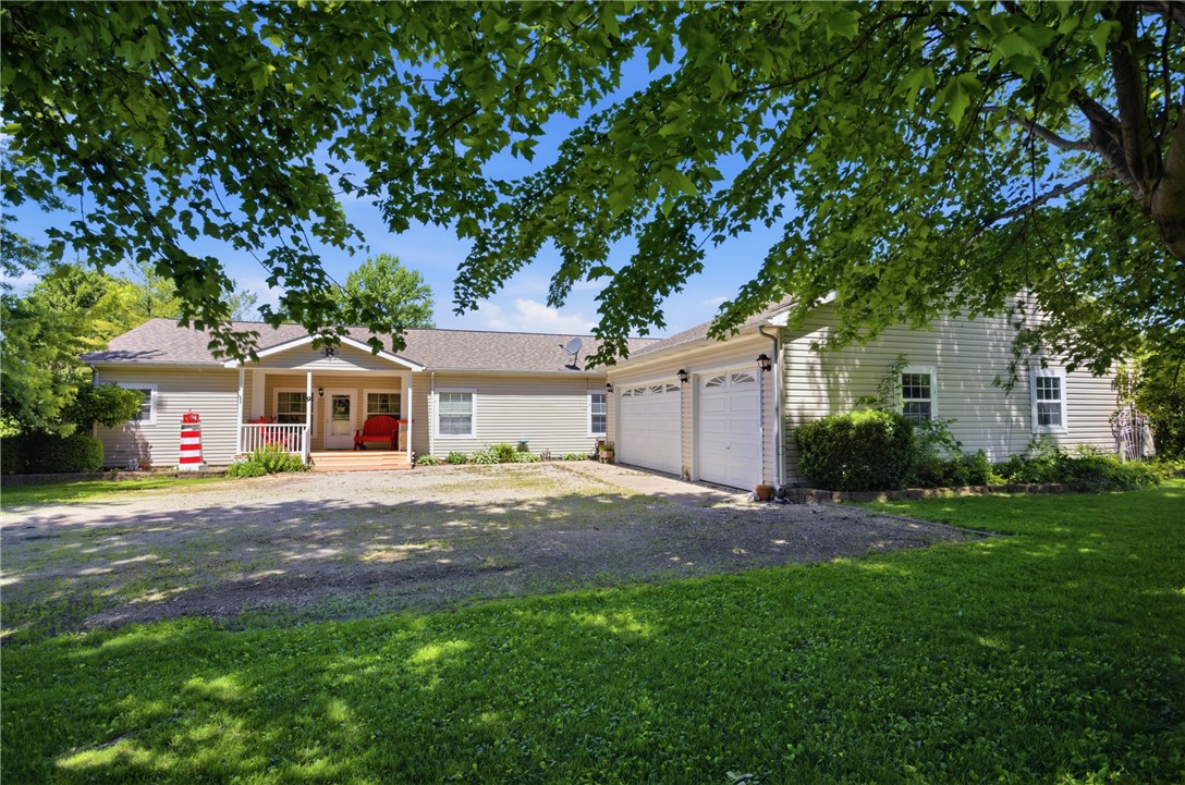 9 Oak Point Neoga, IL 62447 - Photo 2 of 32