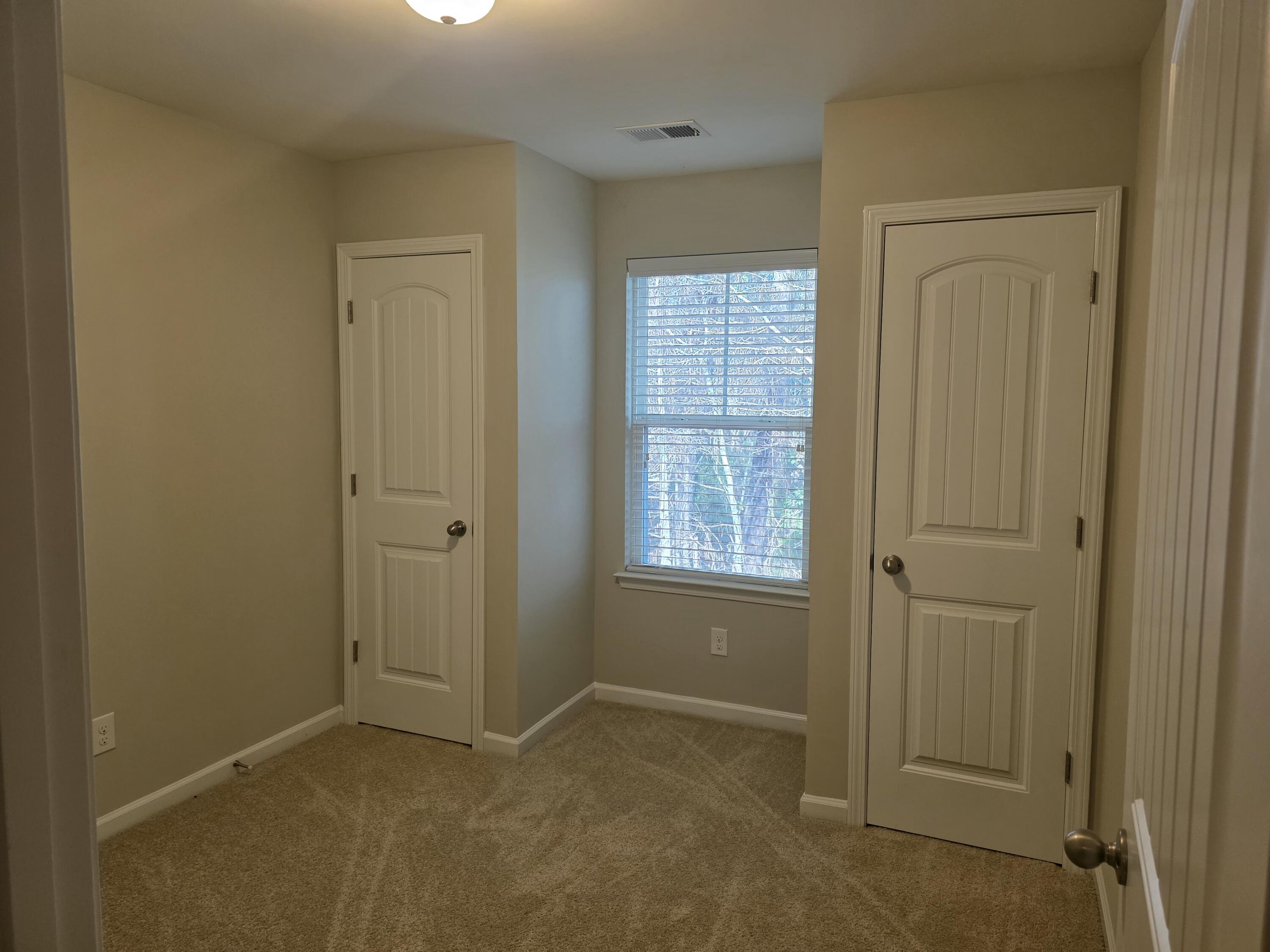 276 Jackson Street Goose Creek, SC 29445 - Photo 16 of 35 20260120_142203 (1)