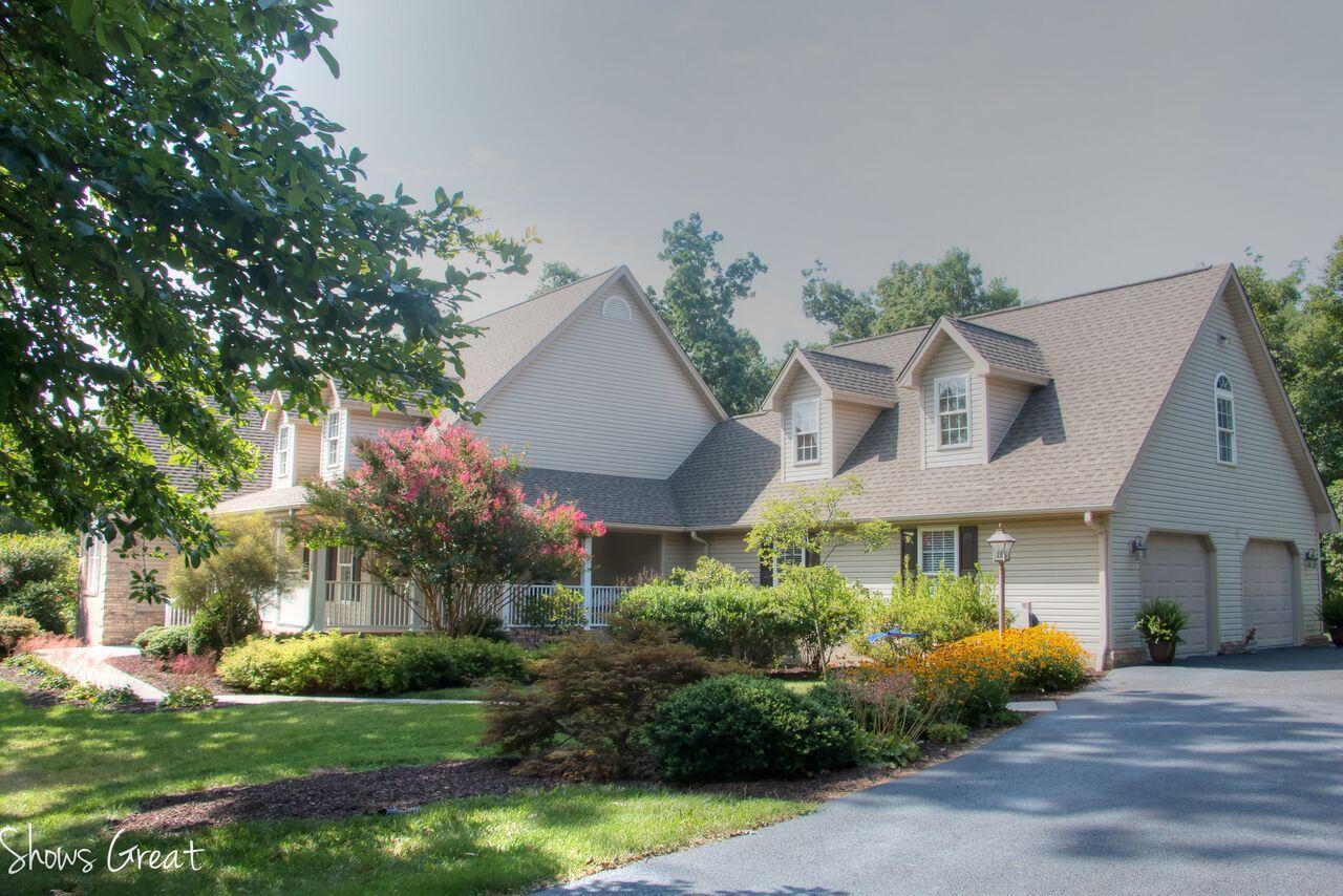 170 Chesney Place Blue Ridge, VA 24064 - Photo 41 of 55 Front