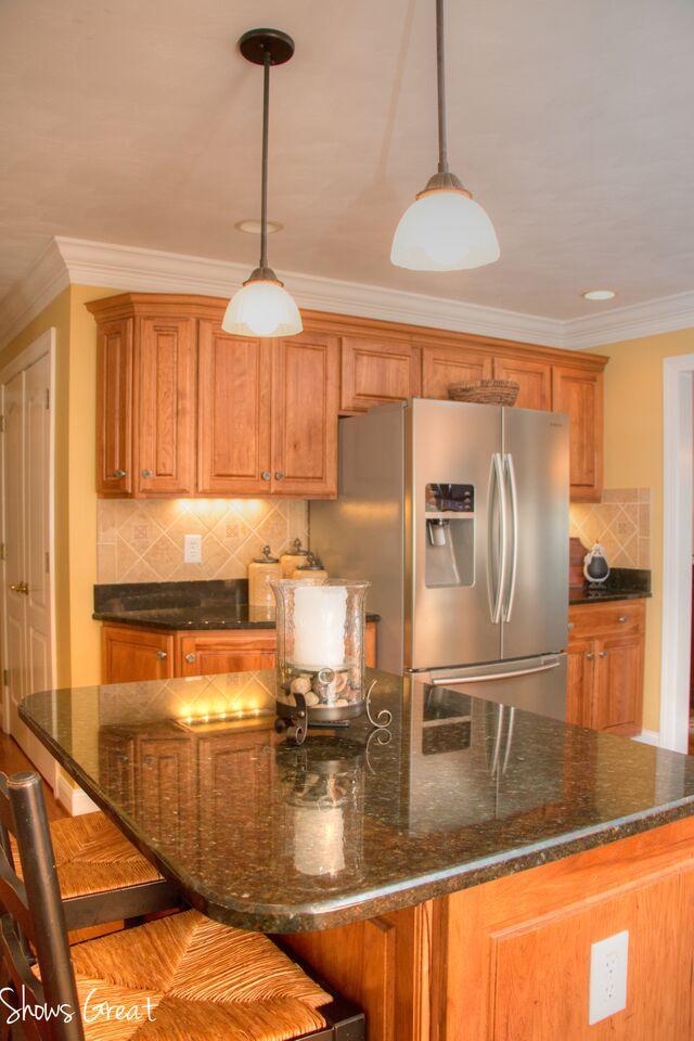 170 Chesney Place Blue Ridge, VA 24064 - Photo 6 of 55 Kitchen Bar