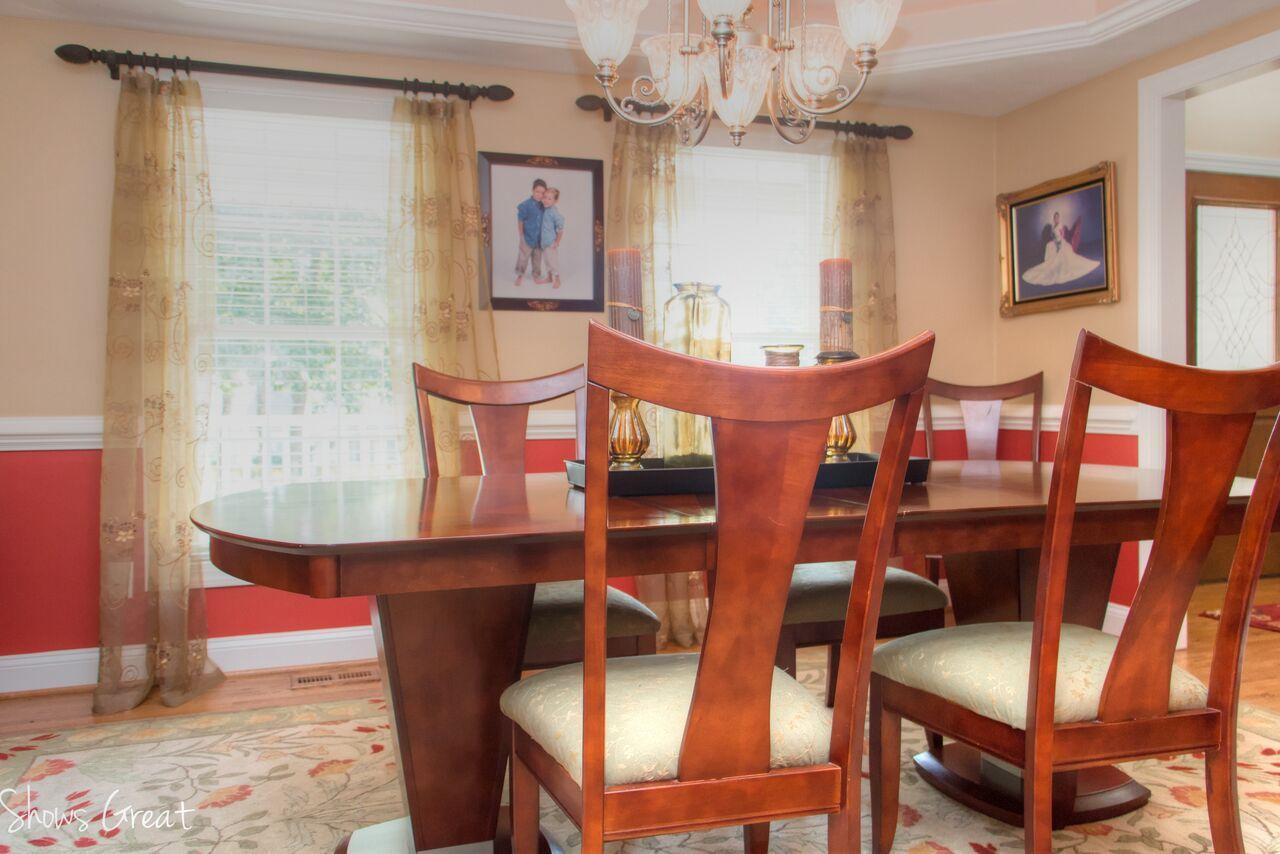 170 Chesney Place Blue Ridge, VA 24064 - Photo 10 of 55 Dining Room