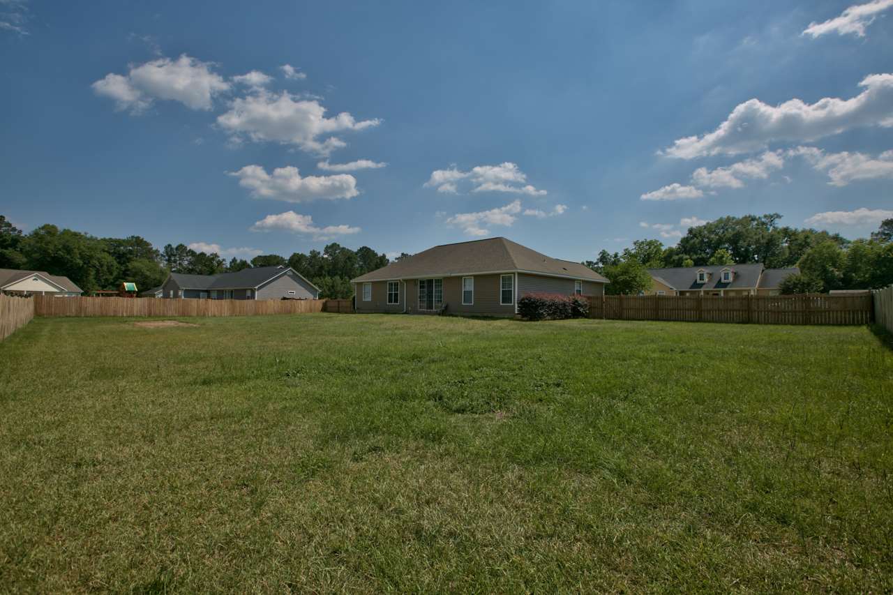 8681 Shire Ridge Loop Tallahassee, FL 32309 - Photo 3 of 25 Gallery Image 3
