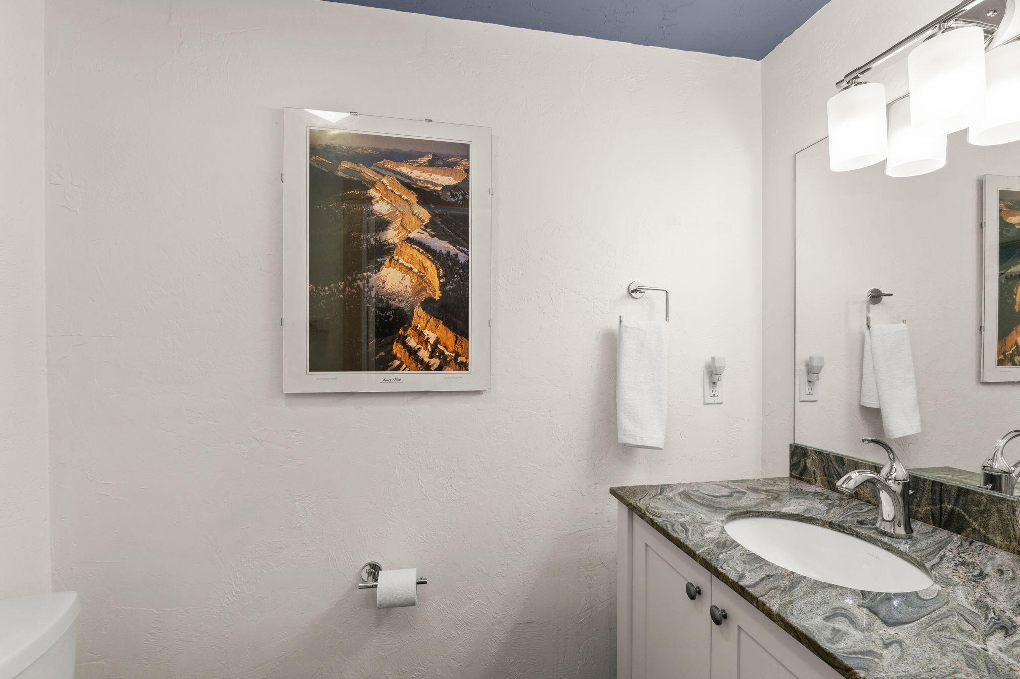 171 Bordeaux Street, Unit 2 Ketchum, ID 83340 - Photo 14 of 26 Upstairs Powder Room