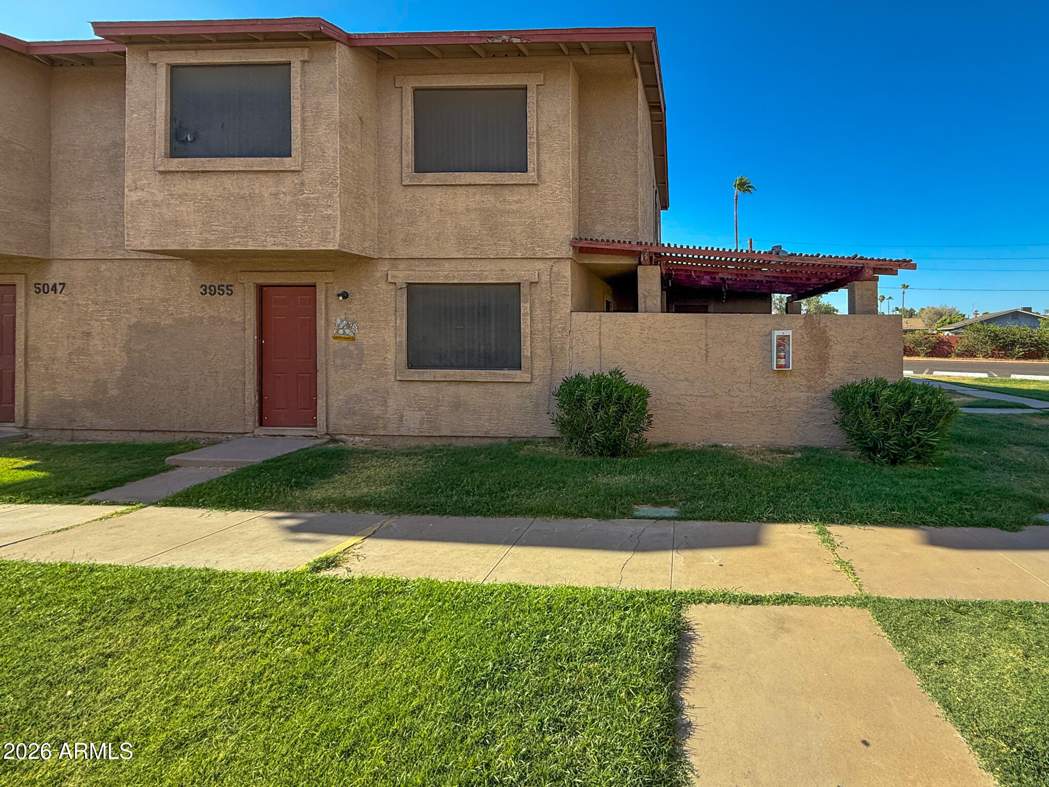 3955 West Wonderview Road Phoenix, AZ 85019 - Photo 2 of 24 1-2