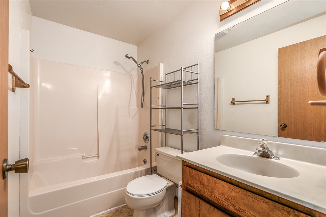 2105 North Houk Road, Unit 4 Spokane Valley, WA 99216 - Photo 10 of 20 Gallery Image 10