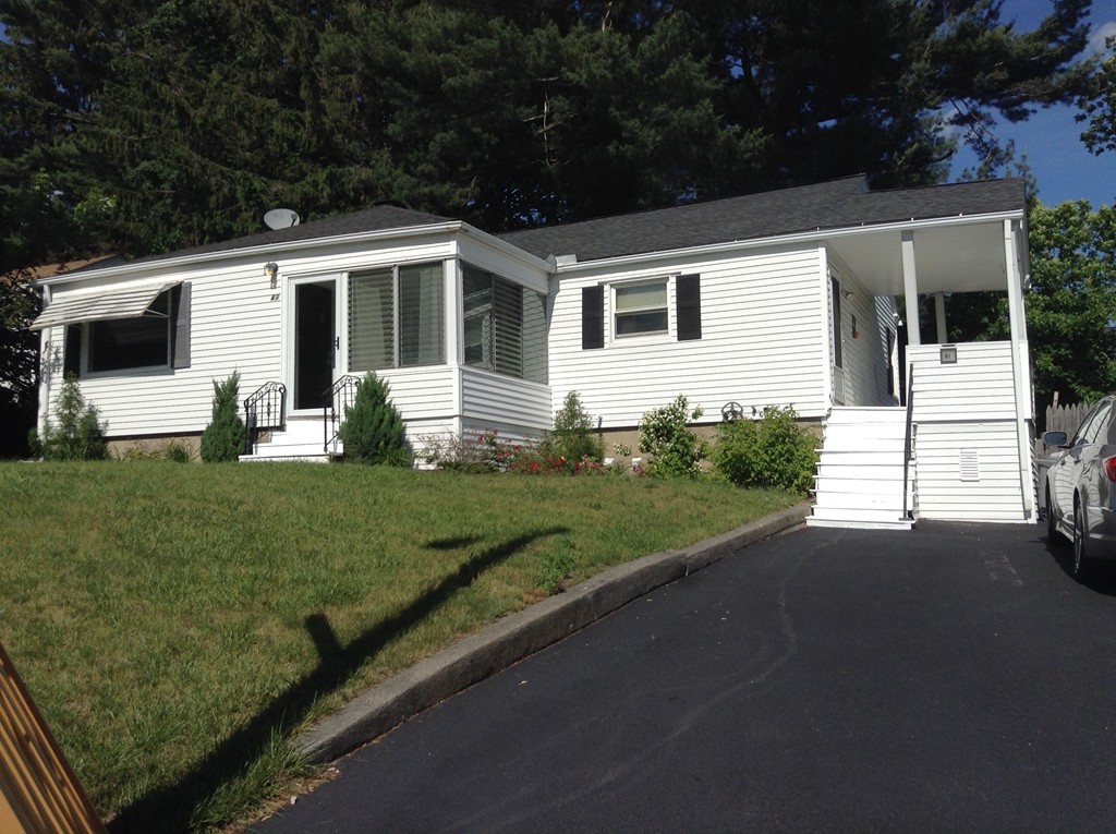 61 Westview Road Worcester, MA 01602 - Photo 1 of 15