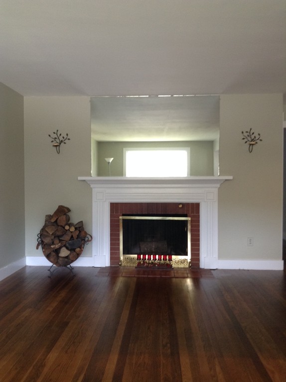 61 Westview Road Worcester, MA 01602 - Photo 2 of 15