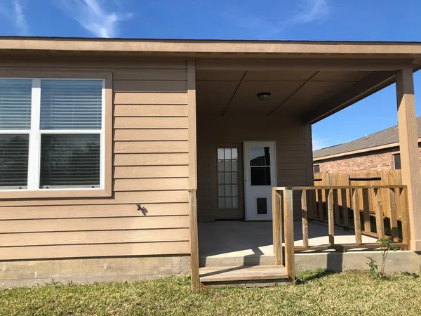 $1,875 | 30826 West Lost Creek Boulevard, Magnolia, TX 77355