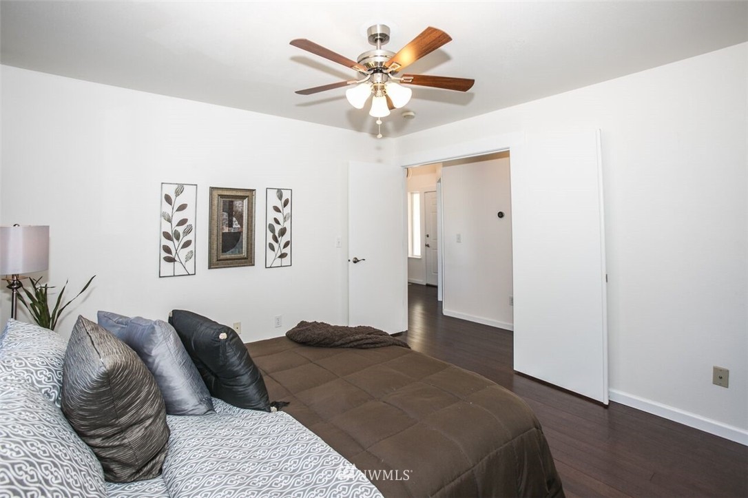 1445 Pierce Avenue Northeast Renton, WA 98056 - Photo 14 of 23 Gallery Image 14
