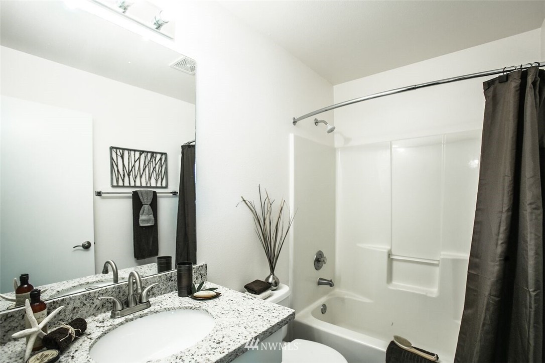 1445 Pierce Avenue Northeast Renton, WA 98056 - Photo 15 of 23 Gallery Image 15