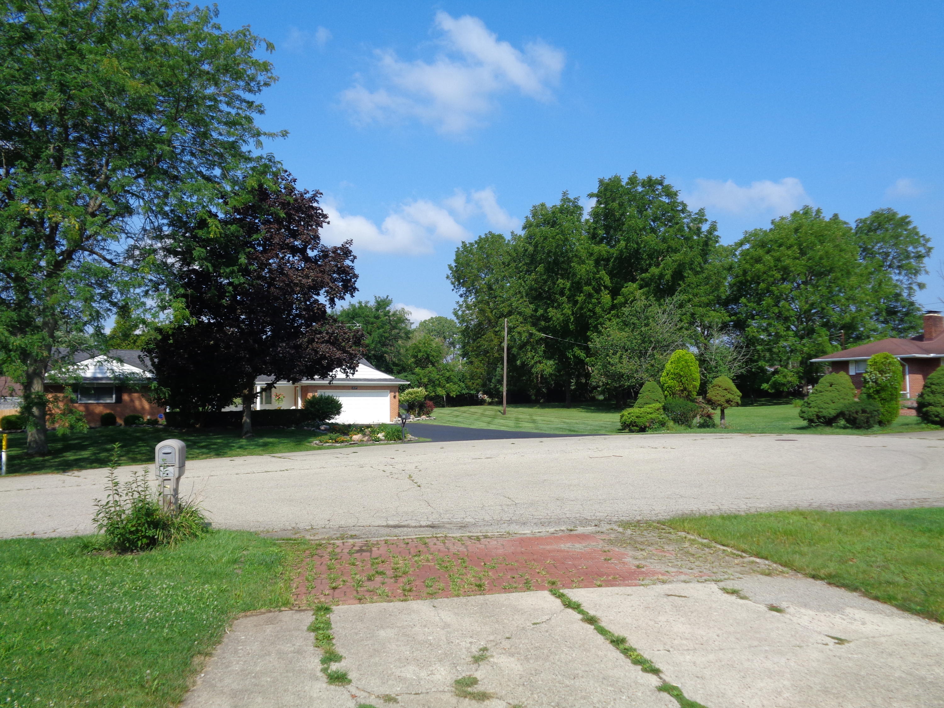 2132 Trails End Springfield, OH 45503 - Photo 5 of 12
