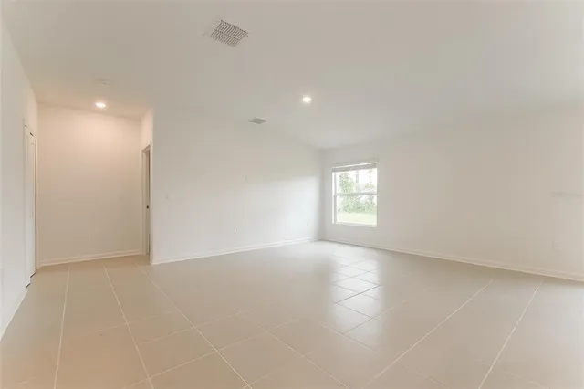 $2,200 | 1370 Inkberry Circle, DeLand, FL 32720