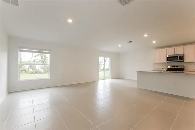 $2,200 | 1370 Inkberry Circle, DeLand, FL 32720