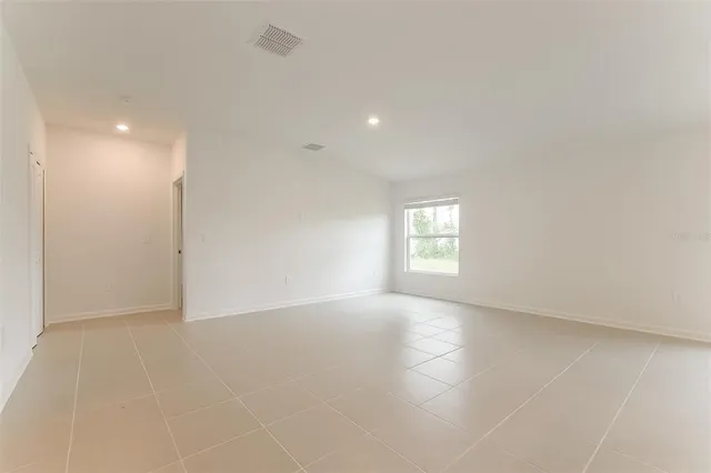 $2,200 | 1370 Inkberry Circle, DeLand, FL 32720