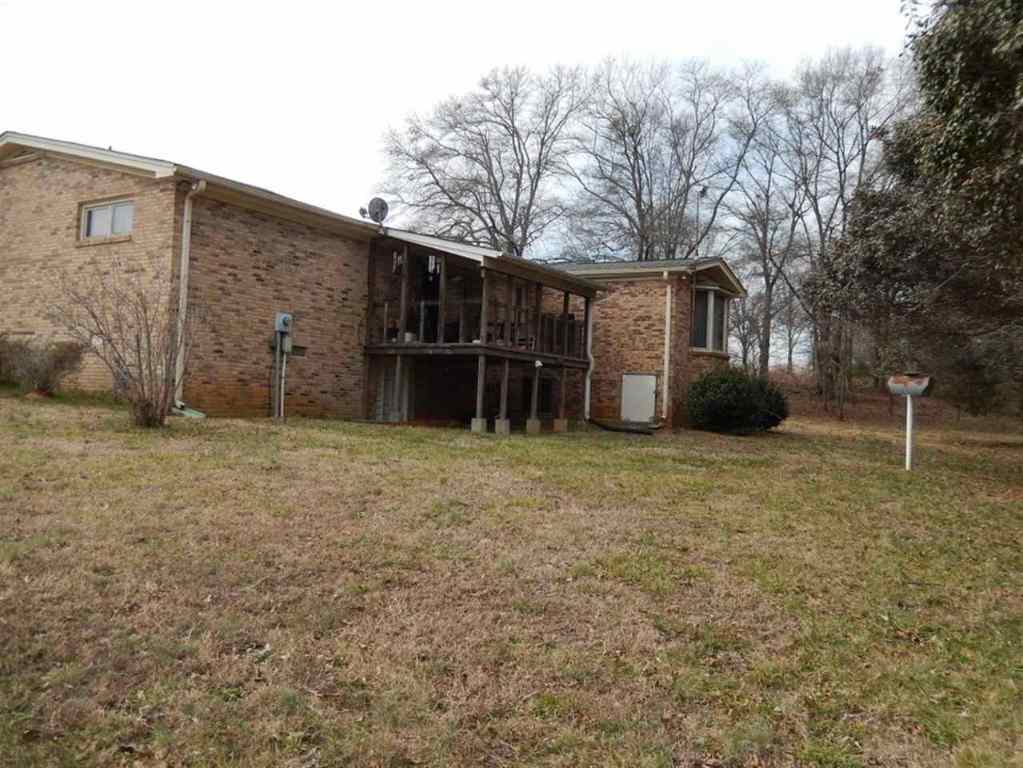 1240 Cheddar Road Belton, SC 29627 - Photo 7 of 9
