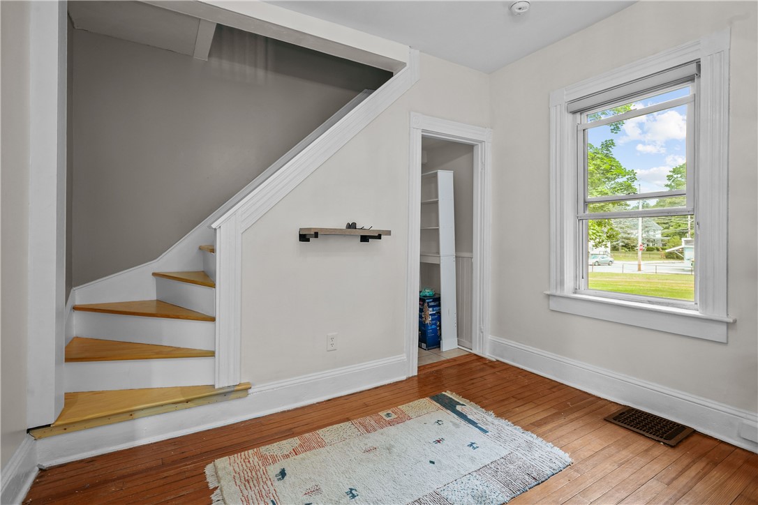 16 Collins Street Woonsocket, RI 02895 - Photo 13 of 27